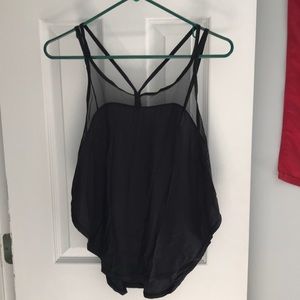 Women’s black lululemon tank